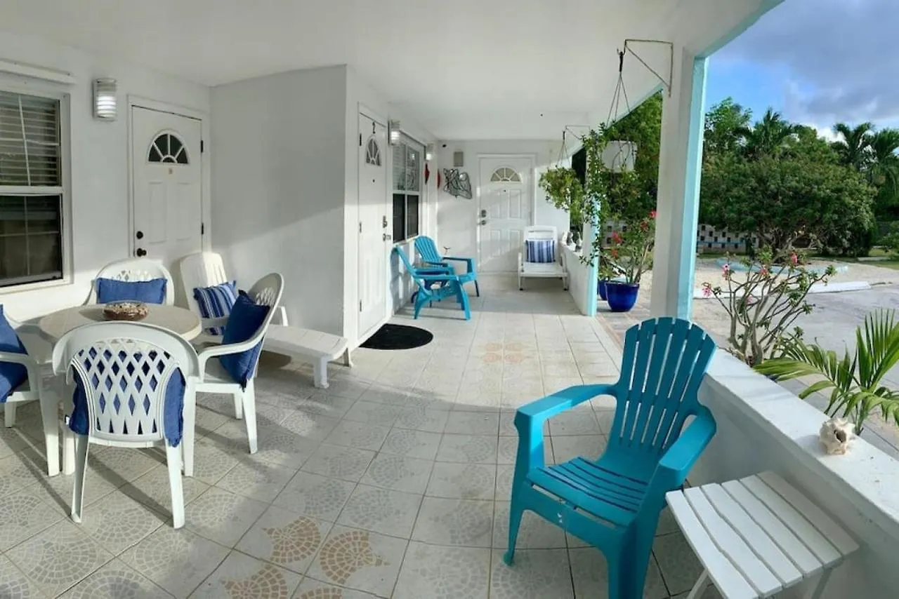Lejlighed Suite 1, Blue Pavilion - Steps To Beach - Car, Value, Service West Bay Cayman-øerne